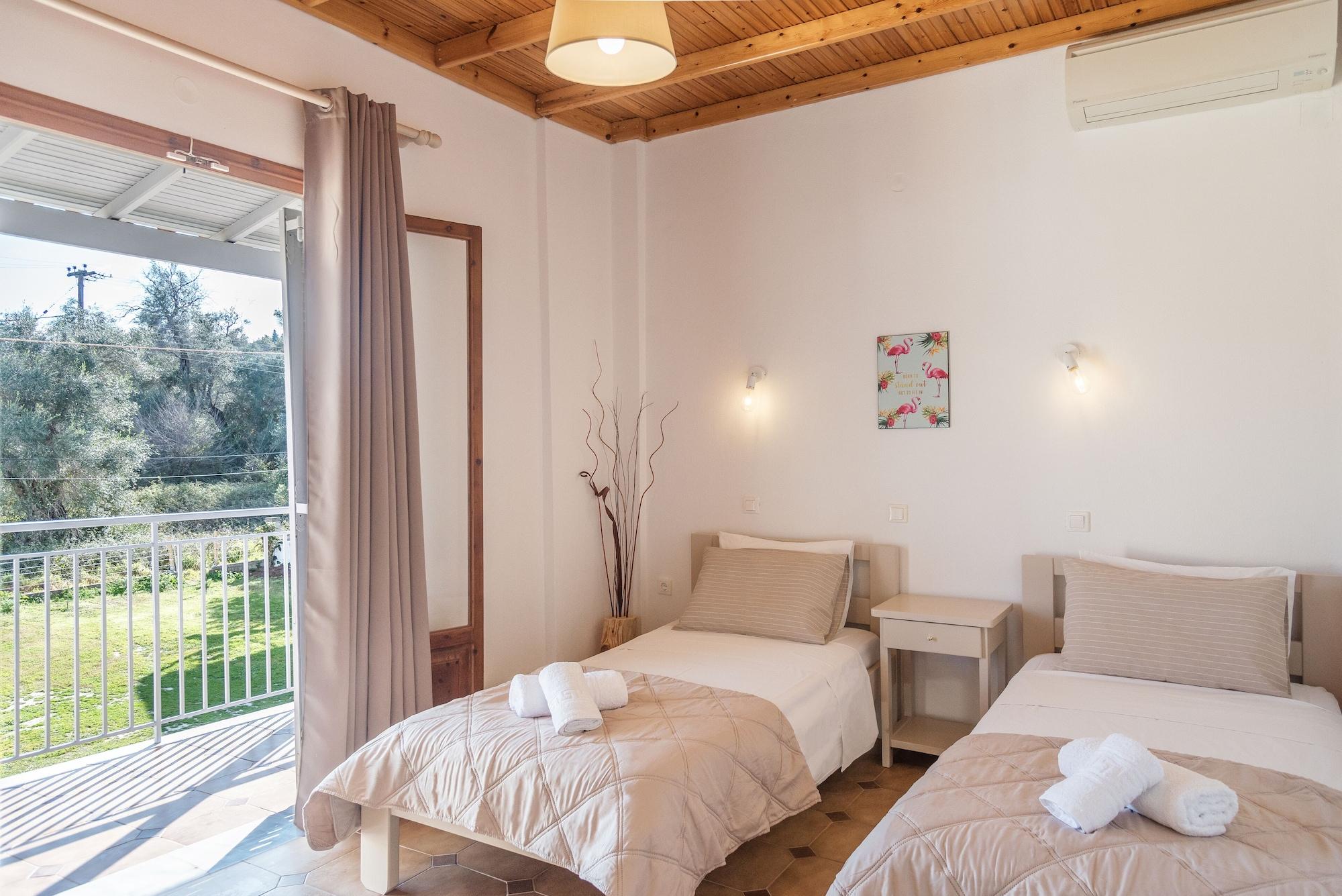 Three Seasons Apartment Kávos Екстериор снимка