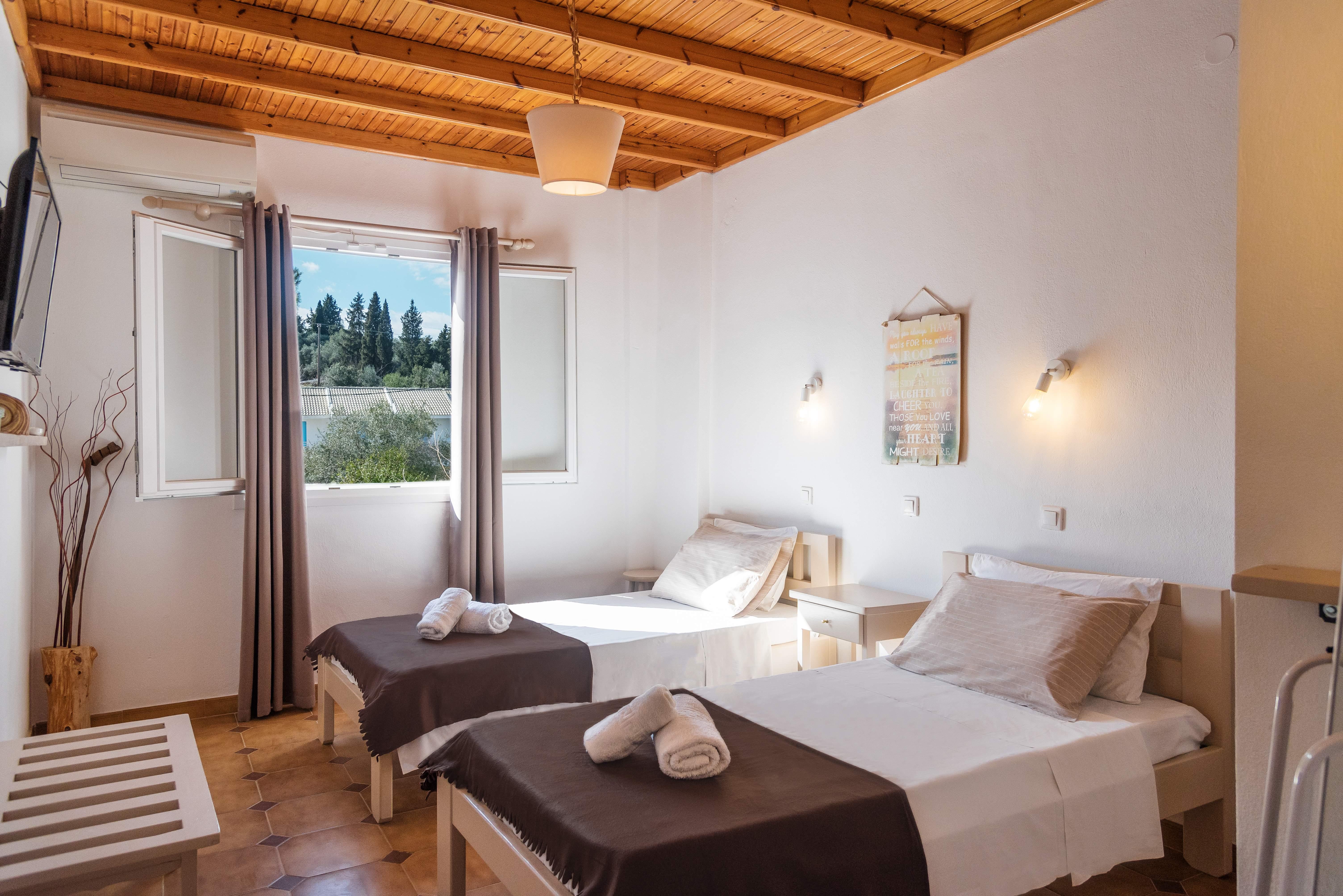Three Seasons Apartment Kávos Екстериор снимка