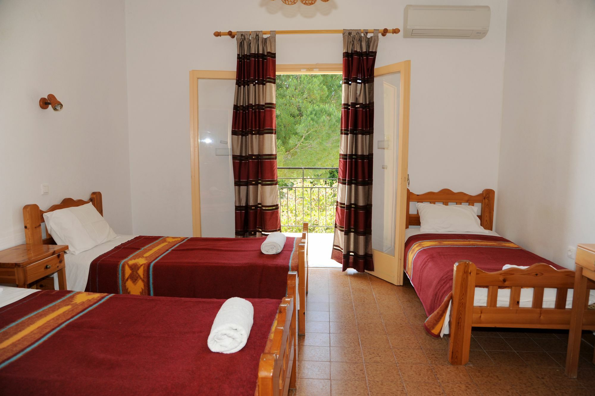 Three Seasons Apartment Kávos Екстериор снимка