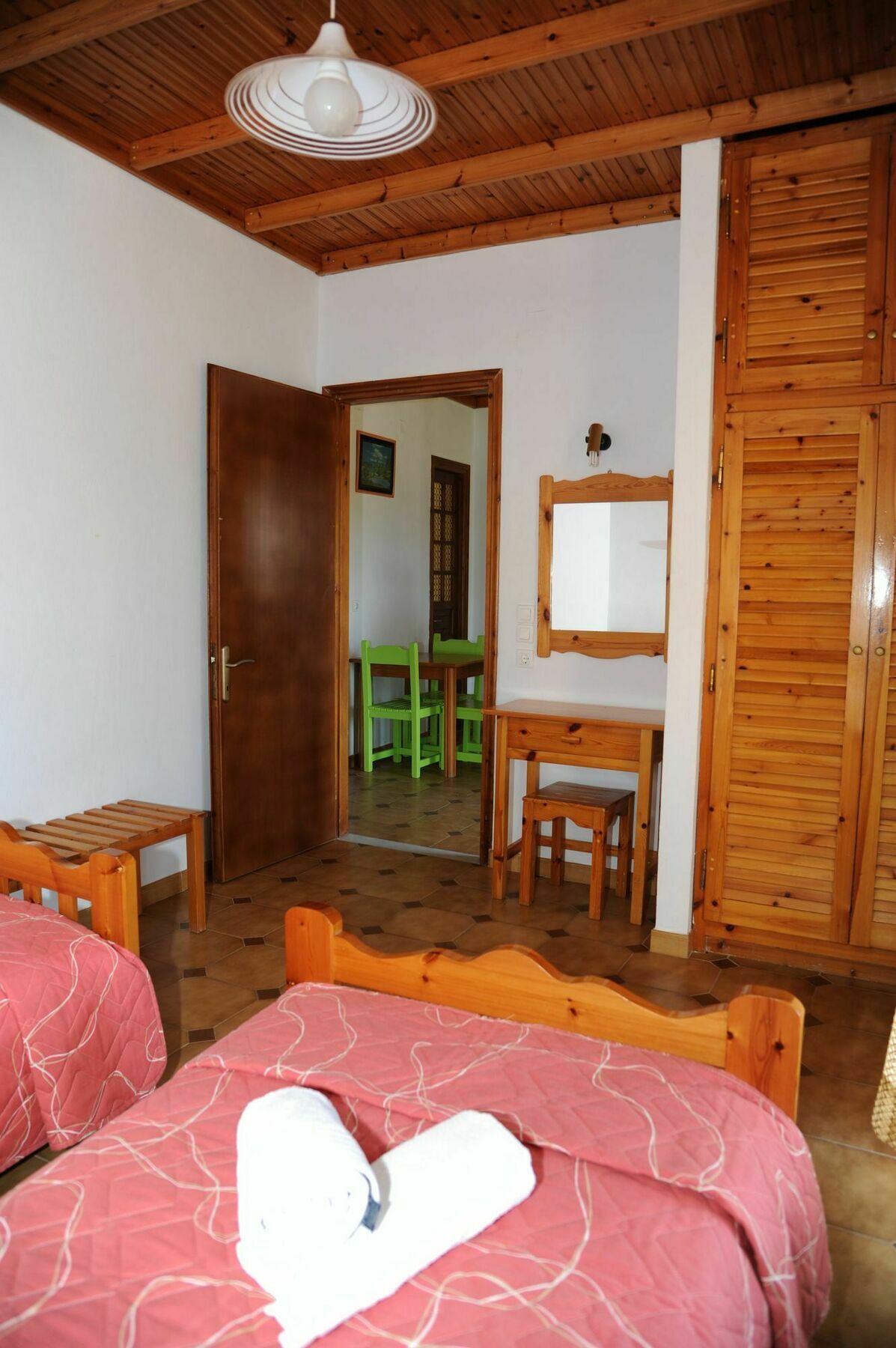 Three Seasons Apartment Kávos Екстериор снимка