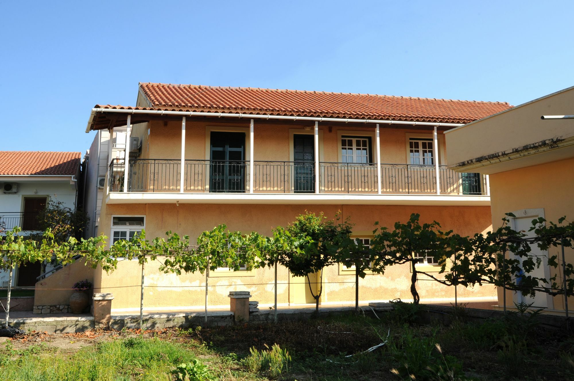 Three Seasons Apartment Kávos Екстериор снимка